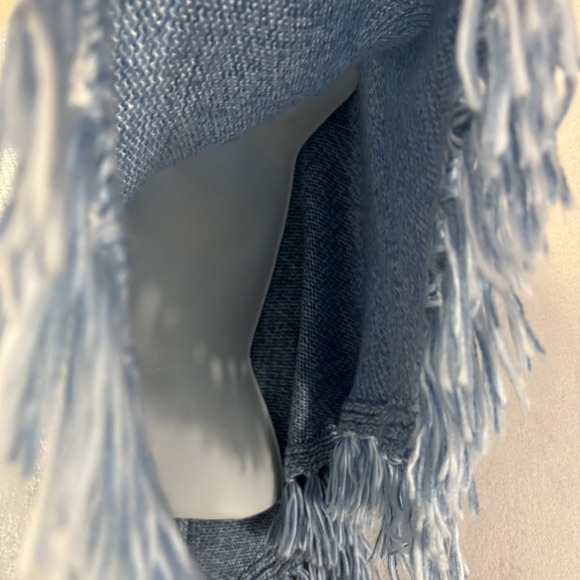 NWT Fieldgear Poncho Sweater Womens One Size Blue Fringe VNeck Holiday Cozy Knit - Picture 10 of 12